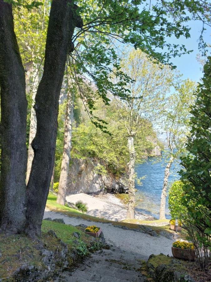 Charming Apartment Lake Front Acquaseria Eksteriør billede